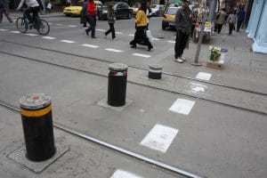 telescopic bollard