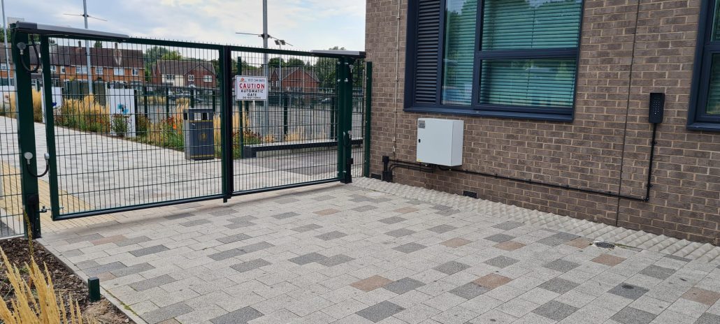 Automatic gate for your business entrance