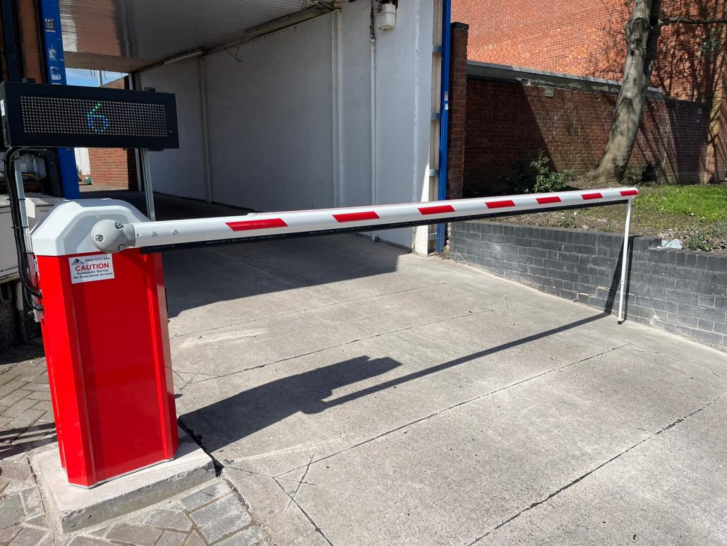 automatic barrier with carpark space counter