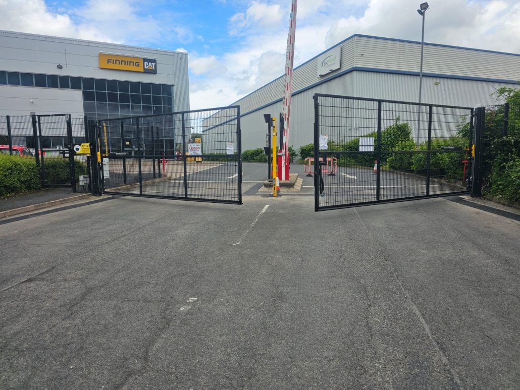 Access control automatic gate closing